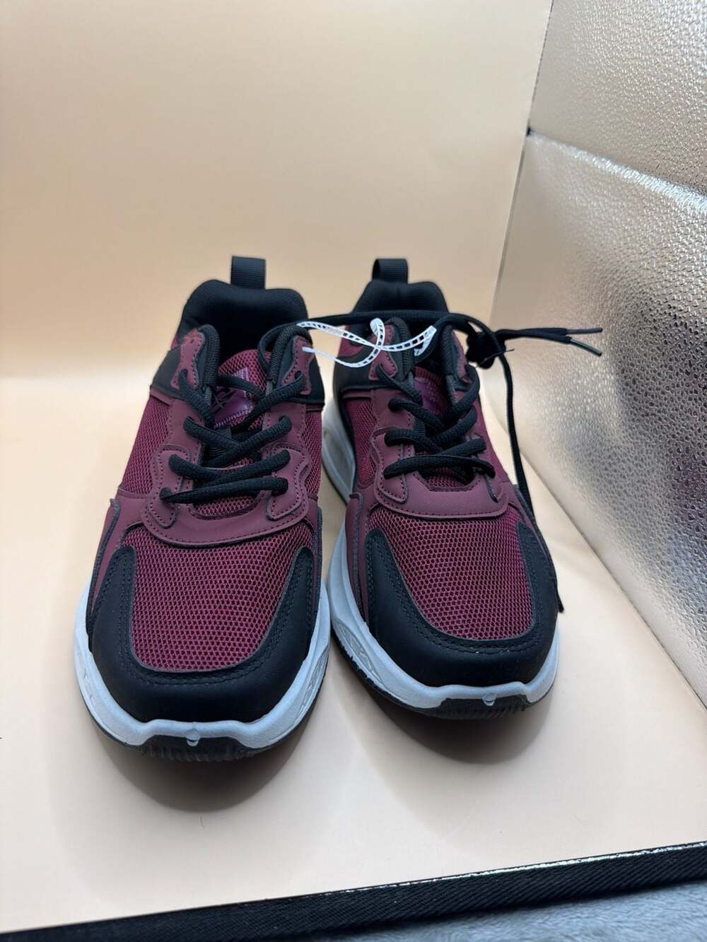 QRUNNER Men's Burgundy and Black Mesh Athletic Running Shoes Size 14
